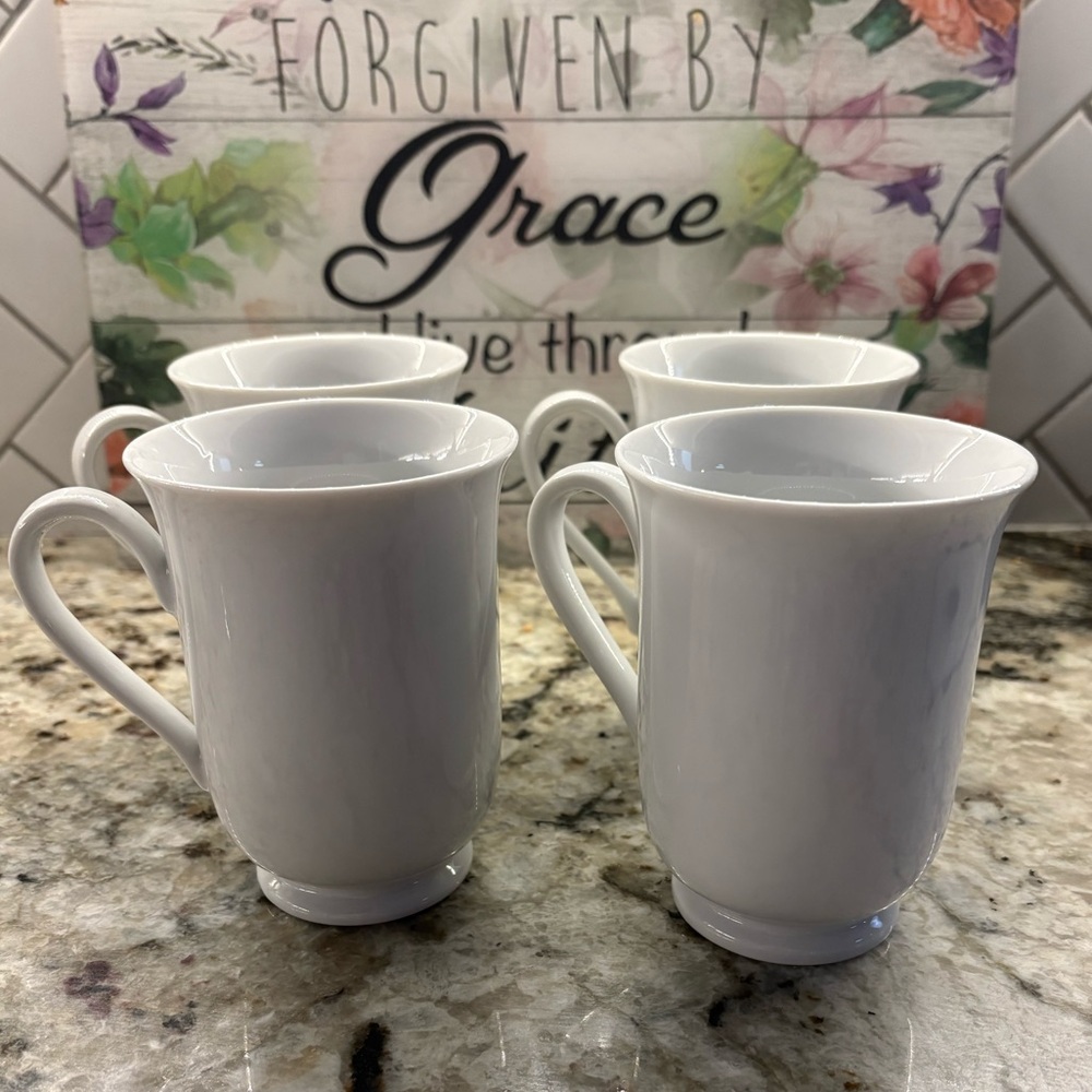 Vintage Pottery Barn Footed PB White Mugs - Set of 4